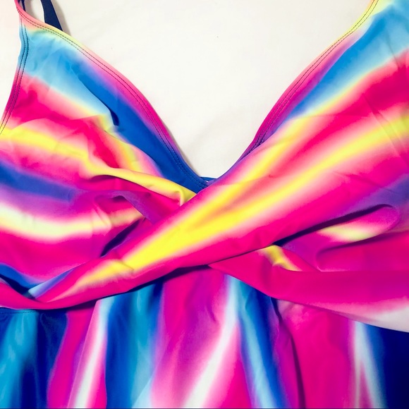 Plus Size 3X Cross Front Vivid 🌈 Tankini Swimsuit Top 🆕 - Picture 2 of 12